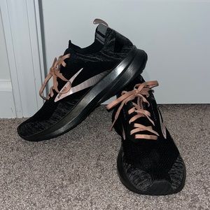 Brooks levitate size 8 like new. Black with light peach